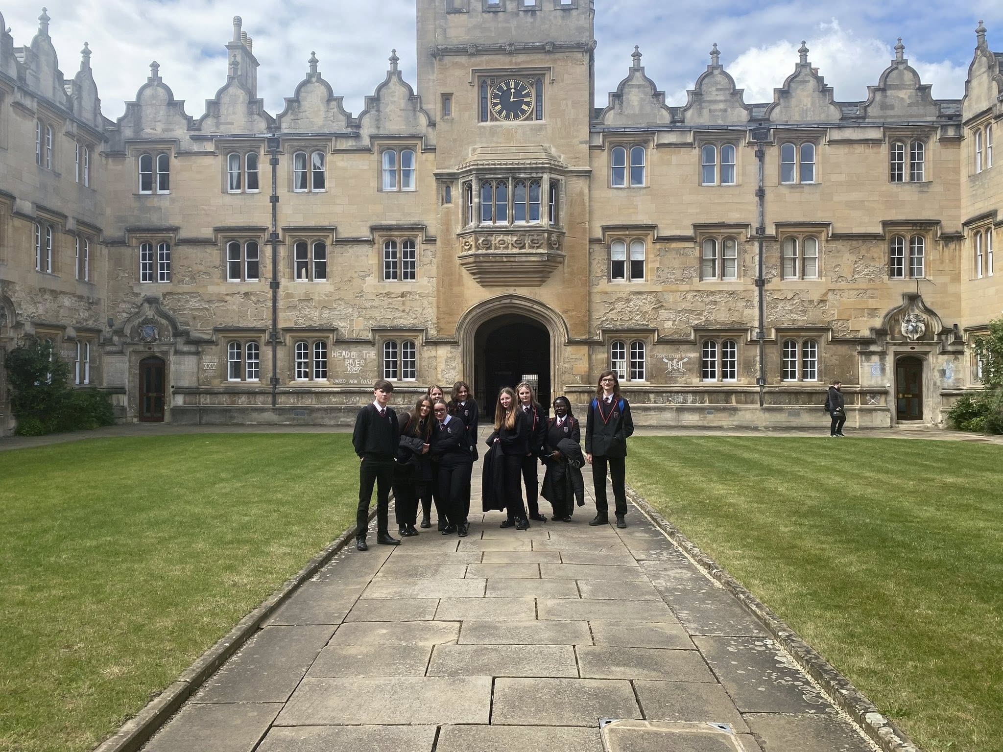 OXFORD UNIVERSITY YEAR 10 VISIT - STUDENTS EXPLORE THE UK’S MOST PRESTIGIOUS UNIVERISITIES